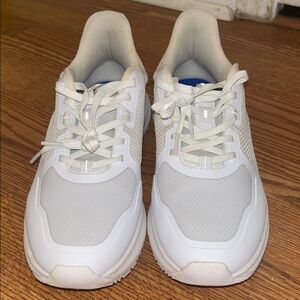 Woman’s White non-slip shoes